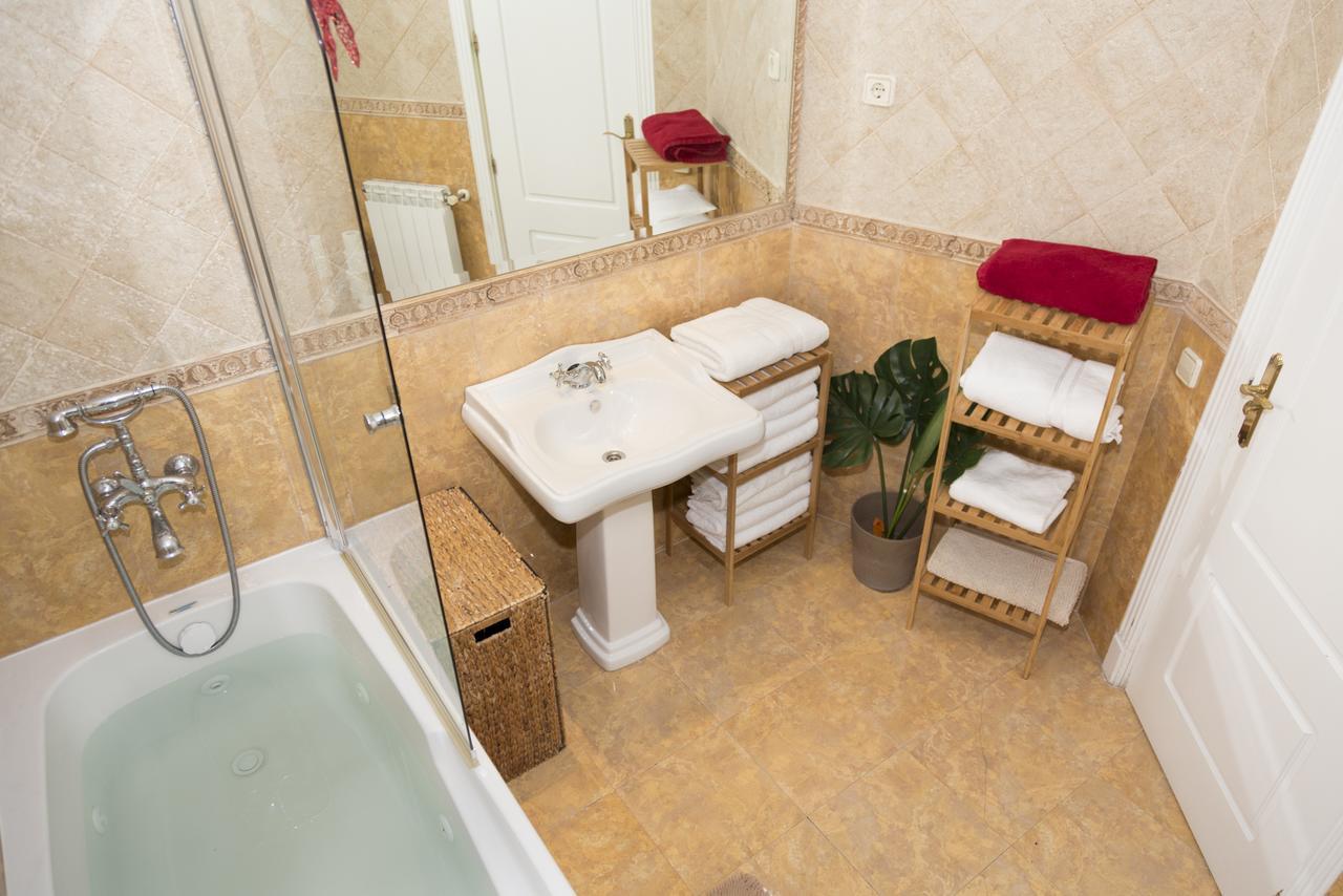 Oshun Puerta Del Sol Deluxe Lägenhet Madrid Exteriör bild